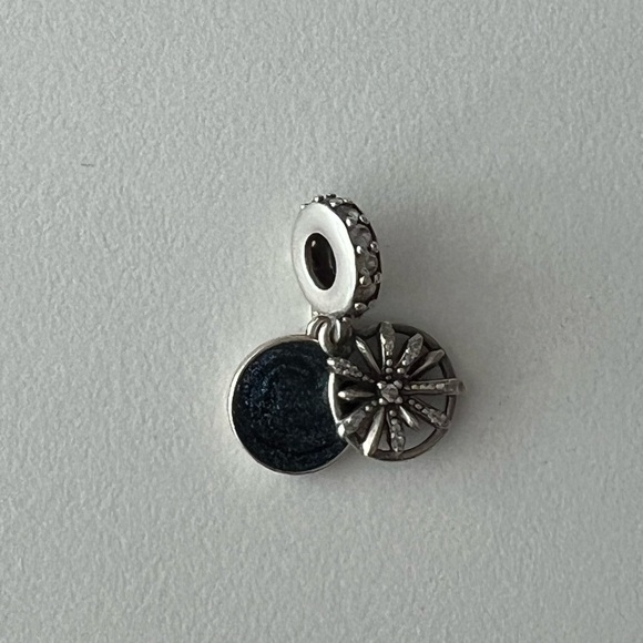 Pandora Bracelet with 3 charms small Pandora Moments Snake Chain Bracelet - Picture 3 of 7